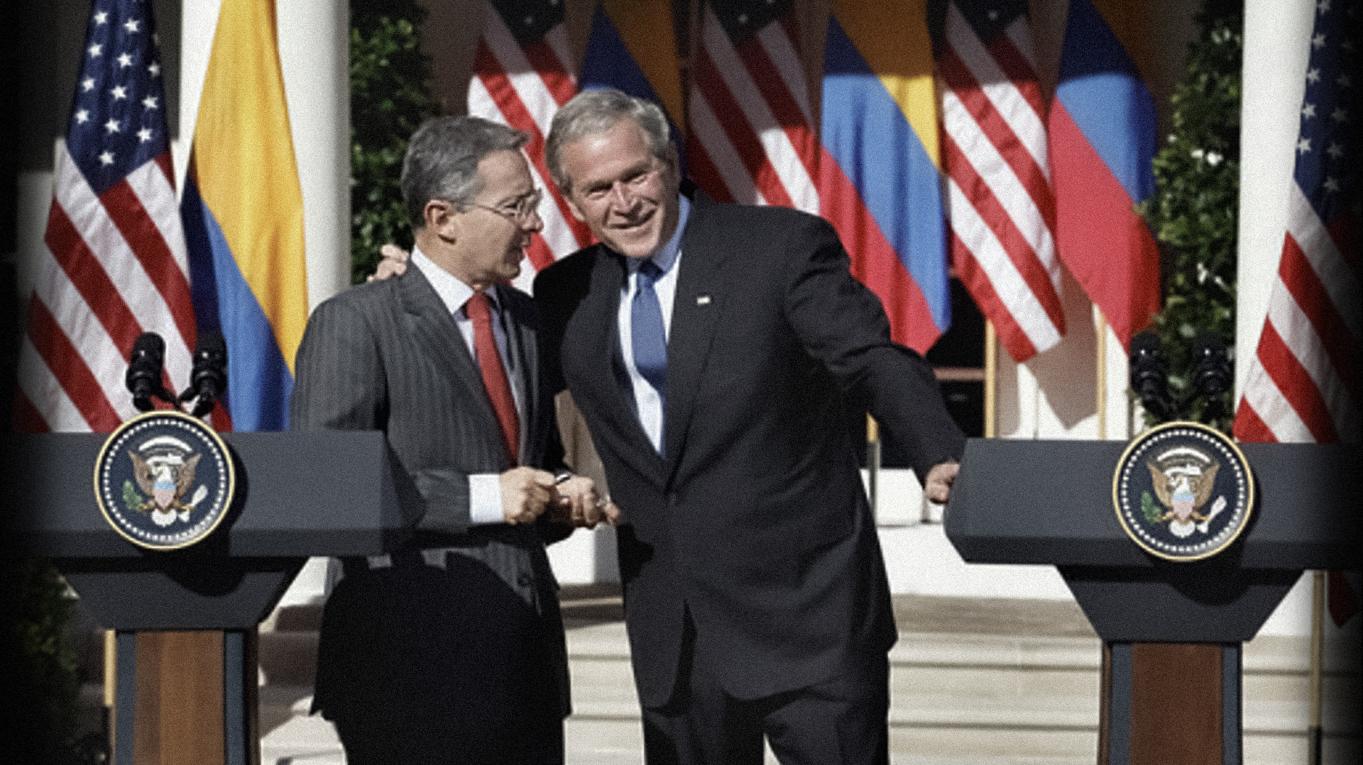 George Bush y Álvaro Uribe Vélez