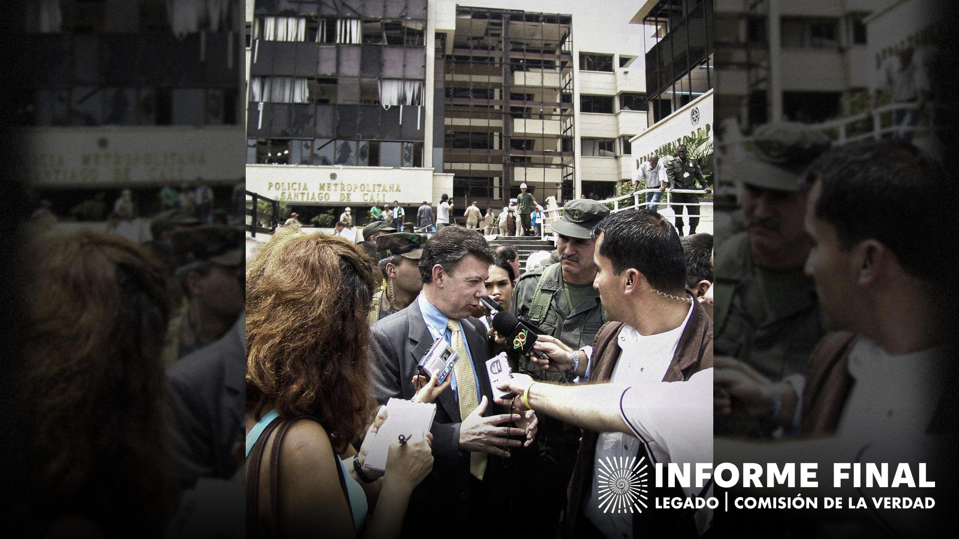 Chavarro, Carlos, 2007, RFV 000863, Juan Manuel Santos, «Juan Manuel Santos ministro de defensa hace presencia en el comando de la policía en la ciudad de Cali, después del atentado recibido por carro bomba», Santiago de Cali: Biblioteca Departamental Jorge Garcés Borrero.