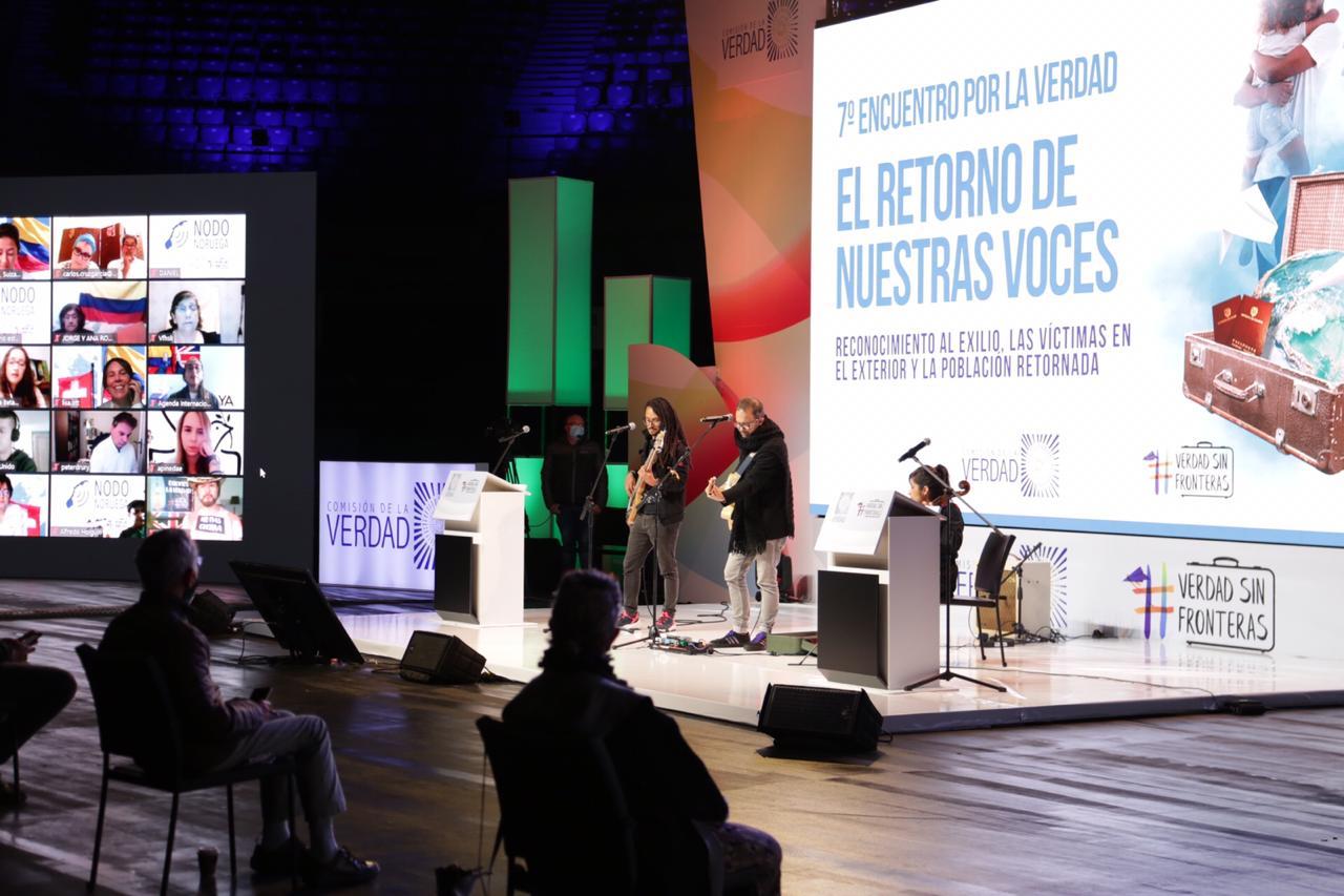 Encuentro: Verdad sin fronteras. Comisionados.